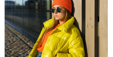 Jaka kurtka puchowa na zimę? Kluczowe parametry, które musisz znać