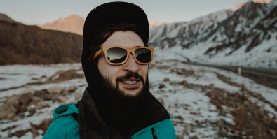 Zadbaj o wzrok w terenie i wybierz okulary w góry. Poradnik dla turysty