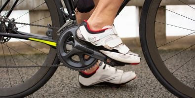 Jakie buty na rower wybrać? Praktyczne modele MTB, na rower górski i szosowy